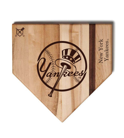 NewYorkYankeesBaseballHomePlate1 a5a712b1 e406 4932 ac3f 0d15b2336373